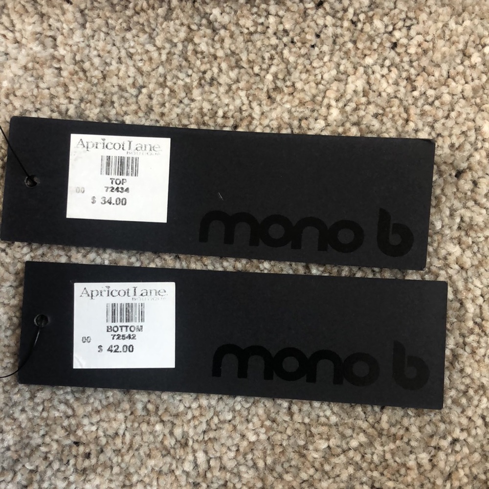 MONO B set - Picture 4 of 4